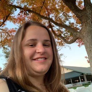 Meet your Posher, Chanelle